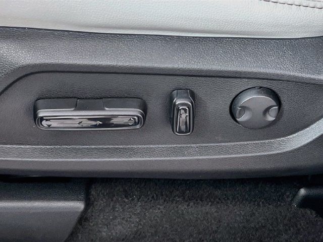Used 2023 Honda Pilot EX-L image 13