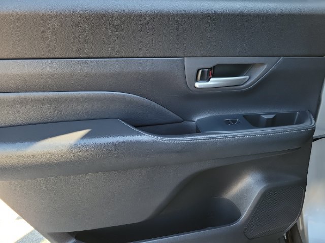 Used 2024 Toyota Grand Highlander AWD image 17