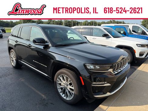 Used 2025 Jeep Grand Cherokee Summit AWD/4WD image 19