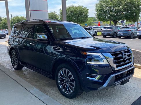 Used 2023 Nissan Armada Platinum w/ Cargo Package AWD/4WD image 3
