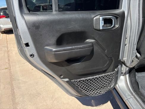 Used 2021 Jeep Wrangler Unlimited Sport image 17