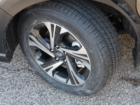 New 2026 Subaru Crosstrek 2.5i Premium AWD/4WD image 8