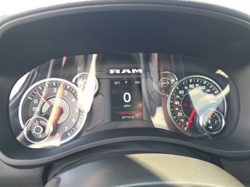 Used 2024 RAM 2500 Big Horn w/ Night Edition AWD/4WD image 18