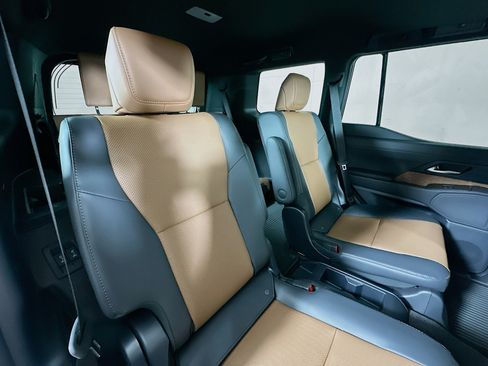 New 2026 Lexus GX 550 w/ Accessory Package (2T) AWD/4WD image 28