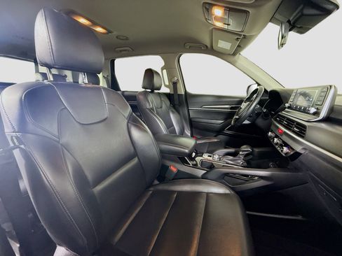 Used 2020 Kia Telluride LX image 29