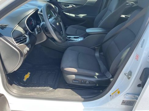Used 2024 Chevrolet Malibu LT FWD image 11