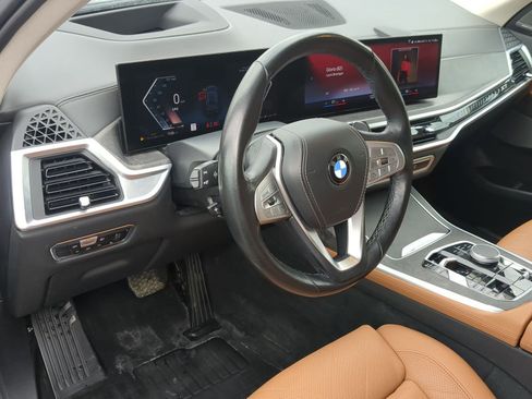 Used 2023 BMW X7 xDrive40i w/ Premium Package image 14