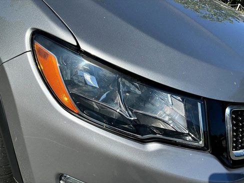 Used 2020 Jeep Compass Limited image 32