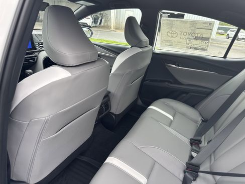 New 2025 Toyota Camry SE w/ Convenience Package FWD image 25