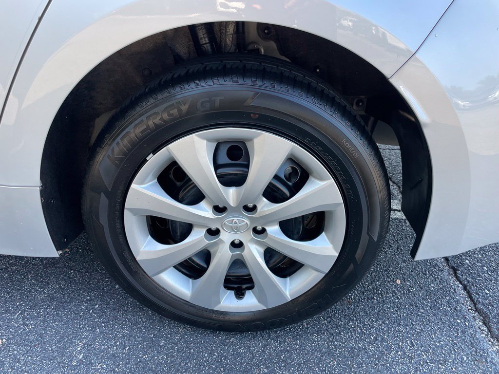 Used 2024 Toyota Corolla LE FWD image 39