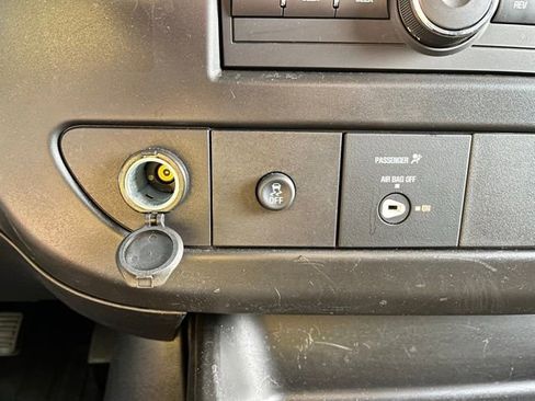 Used 2025 GMC Savana 2500 w/ Driver Convenience Package RWD image 34