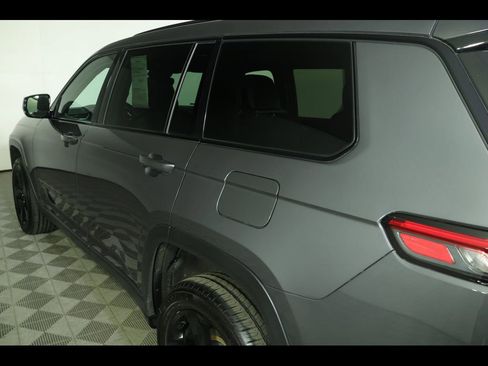 Used 2022 Jeep Grand Cherokee L Laredo AWD/4WD image 18