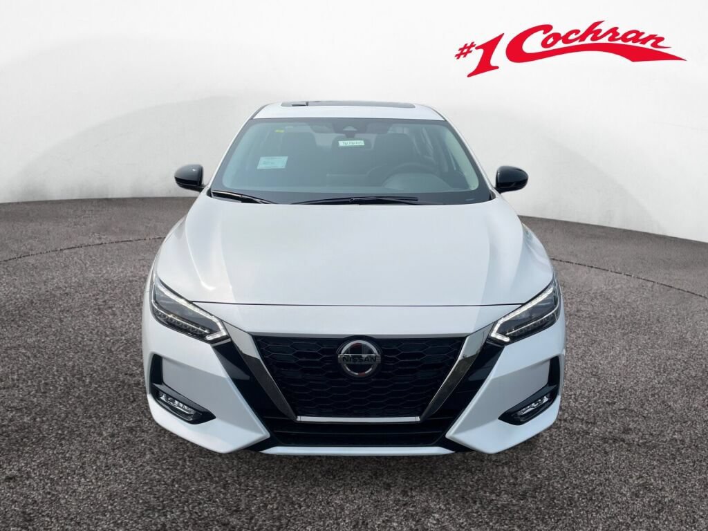 Used 2023 Nissan Sentra SR w/ SR Premium Package FWD image 2