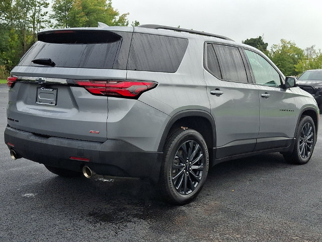 Used 2023 Chevrolet Traverse RS AWD/4WD image 9