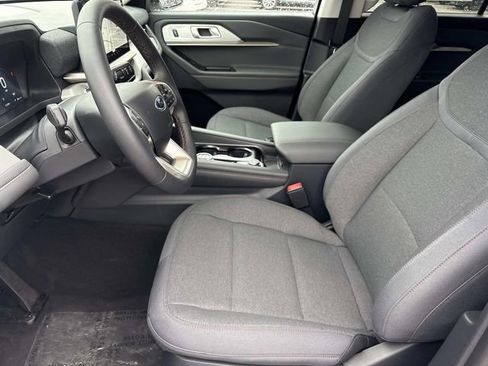 New 2026 Ford Explorer Active RWD image 23