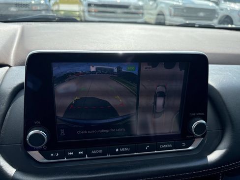 Used 2022 Nissan Rogue SL FWD image 25