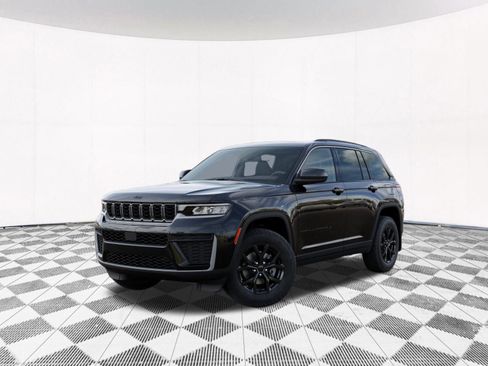 New 2026 Jeep Grand Cherokee Altitude image 12
