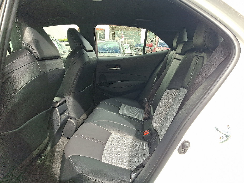 Used 2027 Toyota Corolla XSE FWD image 10
