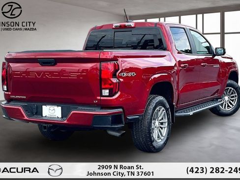 Used 2024 Chevrolet Colorado LT w/ LT Convenience Package AWD/4WD image 2