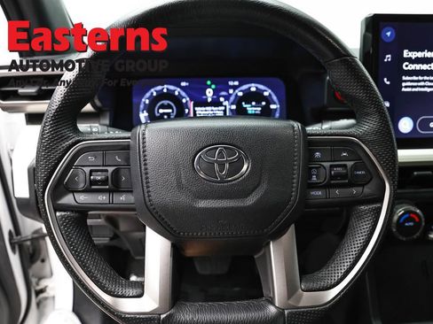 Used 2024 Toyota Tacoma TRD Off-Road AWD/4WD image 10