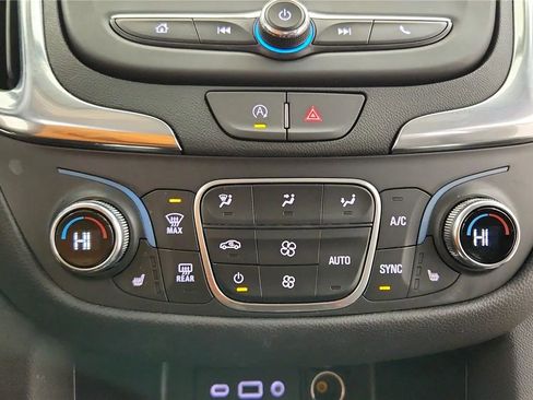 Used 2024 Chevrolet Equinox LT image 26