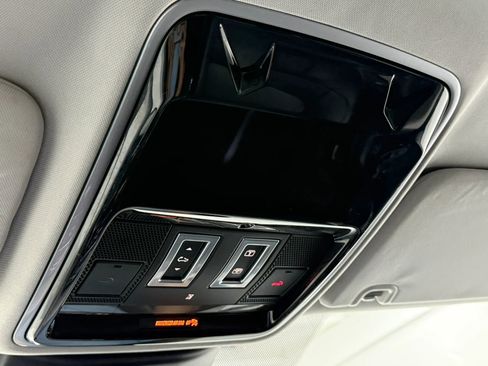 Used 2018 Land Rover Range Rover Supercharged image 28