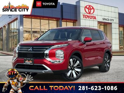 Used 2025 Mitsubishi Outlander SE