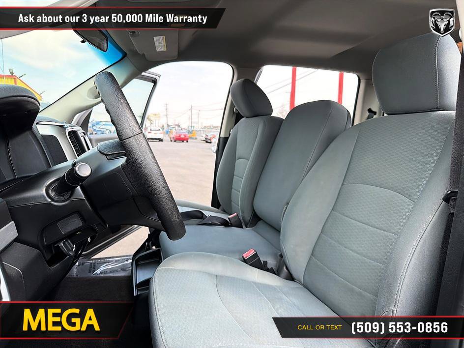 Used 2017 RAM 1500 Classic SLT AWD/4WD image 11