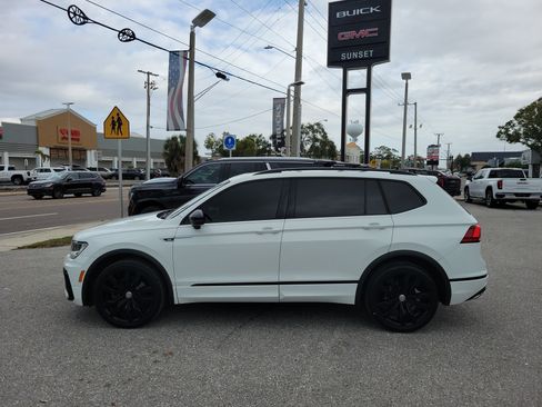 Used 2020 Volkswagen Tiguan SE R-Line image 7
