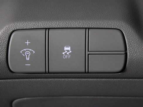 Certified 2024 Hyundai Elantra SEL FWD image 24
