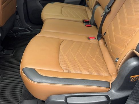 Used 2024 Nissan Pathfinder Platinum w/ Cargo Package image 38