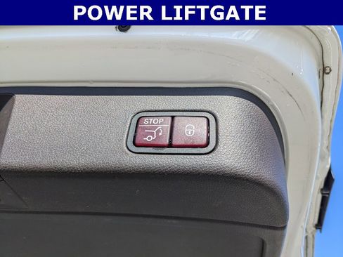 Used 2018 Mercedes-Benz GLE 350 4MATIC image 17