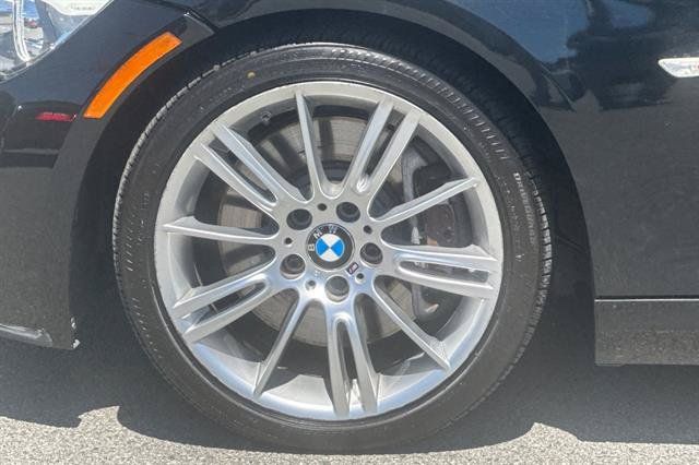 Used 2013 BMW 335i Convertible RWD image 29