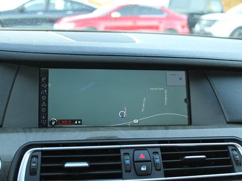 Used 2012 BMW 750Li image 24