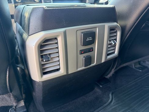 Used 2015 Ford F150 Lariat w/ Equipment Group 502A Luxury AWD/4WD image 29