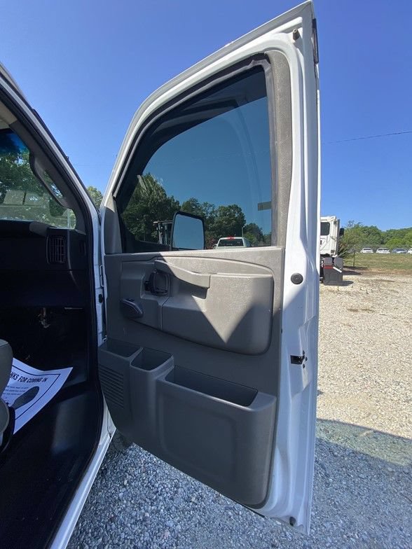 Used 2020 Chevrolet Express 3500 Extended w/ Driver Convenience Package RWD image 44