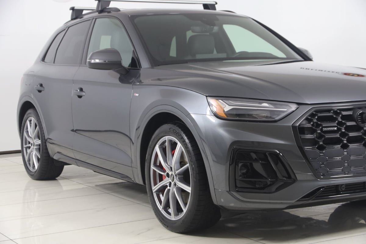 Used 2025 Audi Q5 e Premium Plus AWD/4WD image 32