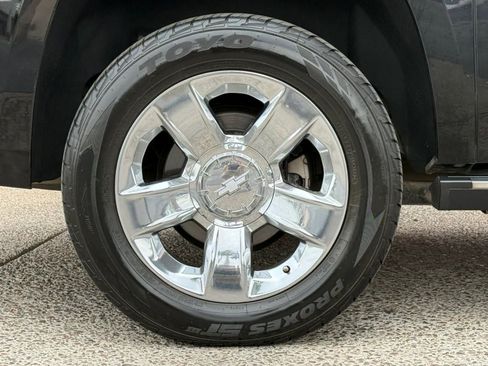 Used 2016 Chevrolet Suburban LTZ RWD image 26