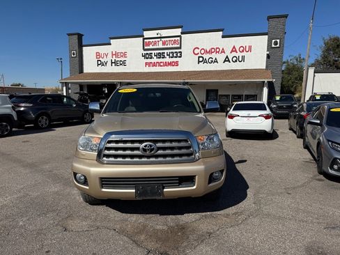 Used 2010 Toyota Sequoia Platinum image 2