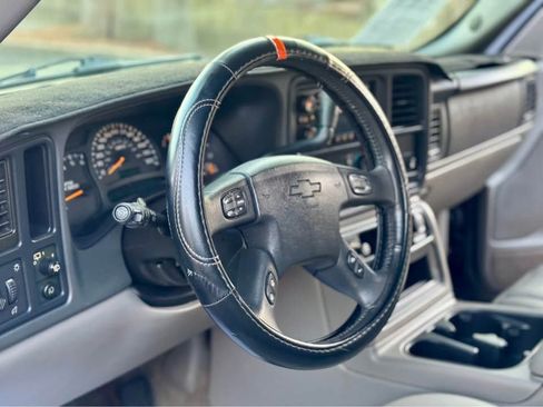 Used 2004 Chevrolet Tahoe LT w/ LT Preferred Equipment Group image 10