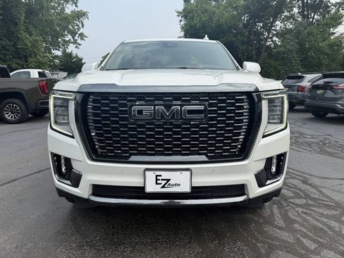 Used 2023 GMC Yukon Denali Ultimate AWD/4WD image 3