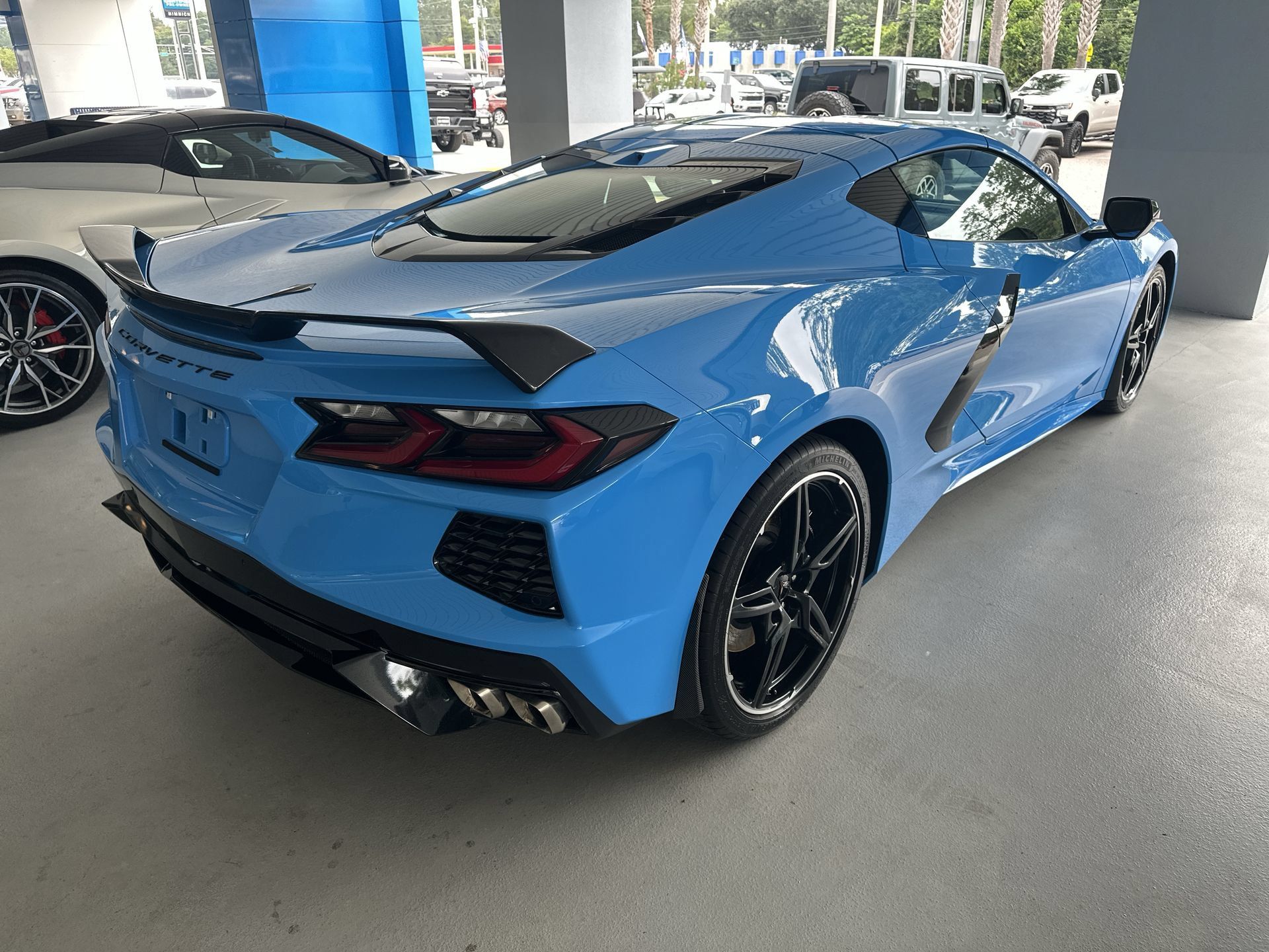 Used 2024 Chevrolet Corvette Stingray Preferred Cpe w/ Z51 Performance Package RWD image 8