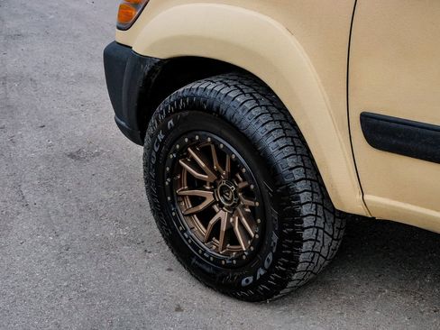 Used 2004 Toyota Sequoia SR5 image 61