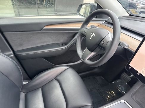 Used 2023 Tesla Model Y Long Range image 23