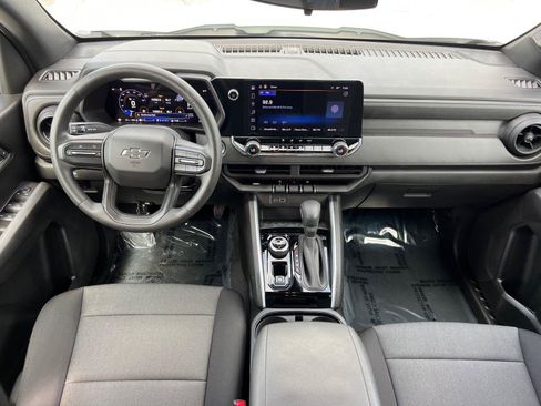 Used 2025 Chevrolet Colorado Trail Boss AWD/4WD image 22