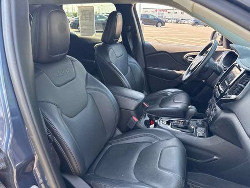 Used 2019 Jeep Cherokee Limited AWD/4WD image 9