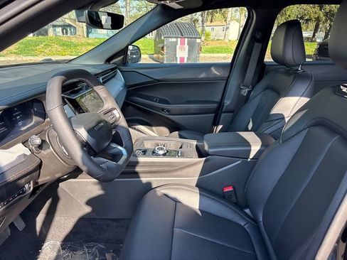 New 2026 Jeep Cherokee Limited AWD/4WD image 2