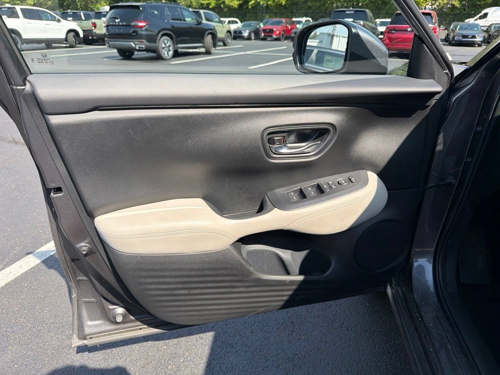 Certified 2024 Honda HR-V LX image 16
