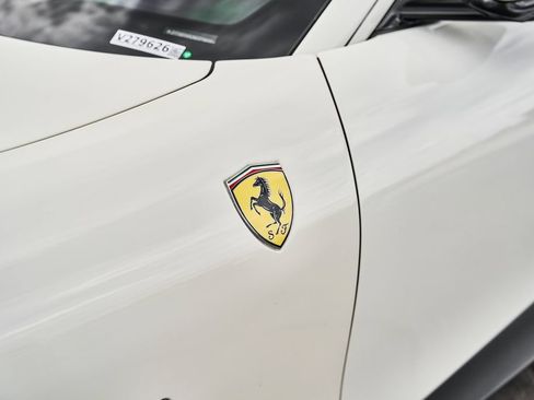 Used 2022 Ferrari Roma RWD image 8
