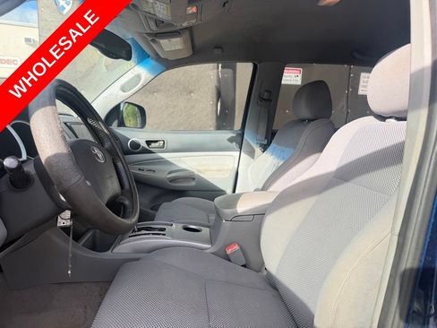 Used 2005 Toyota Tacoma PreRunner RWD image 12